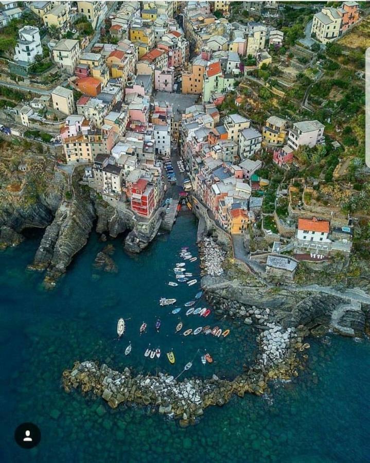 Ca'La Luna - In Centro Con Terrazza Riomaggiore Exterior foto