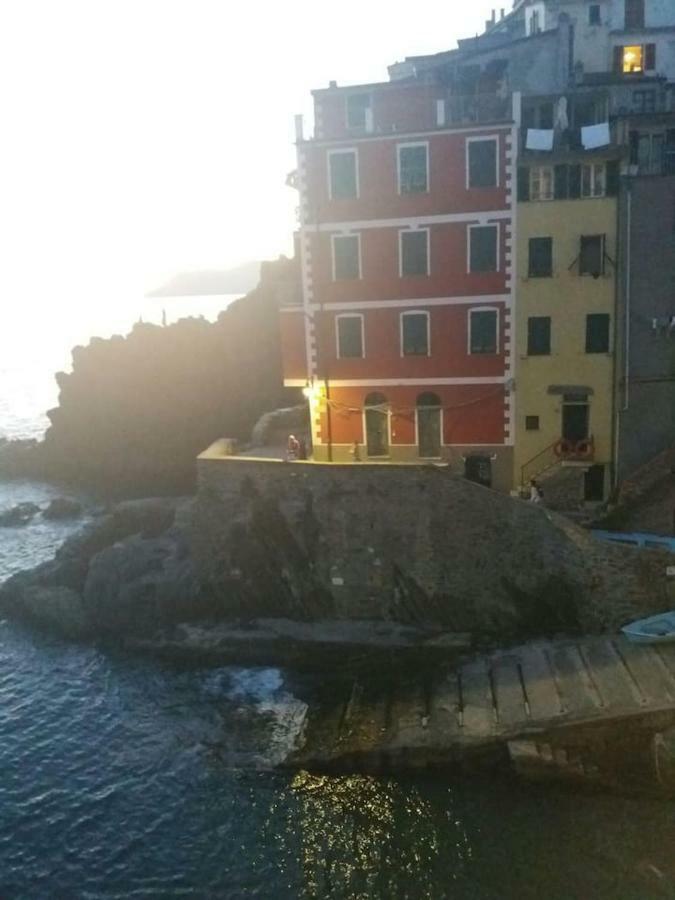 Apartamento Ca'La Luna - In Centro Con Terrazza Riomaggiore Exterior foto